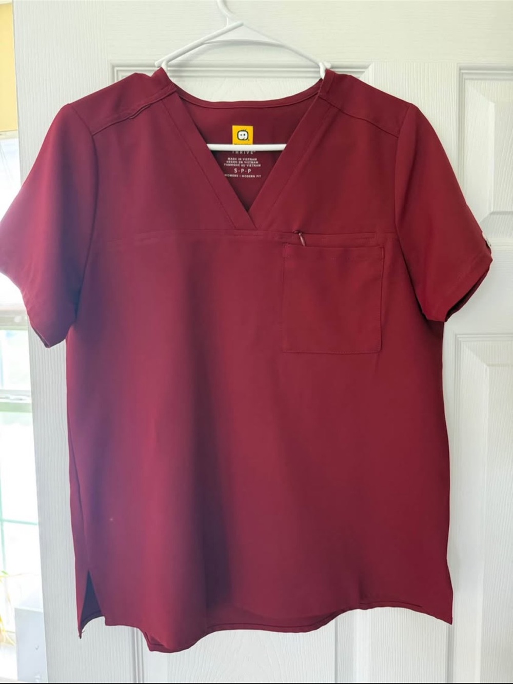 WonderWink Men's V-Neck Scrub Top in Burgundy